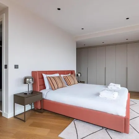 Penthouse Duplex 4br25bath Terrace Views! #258 アパート
