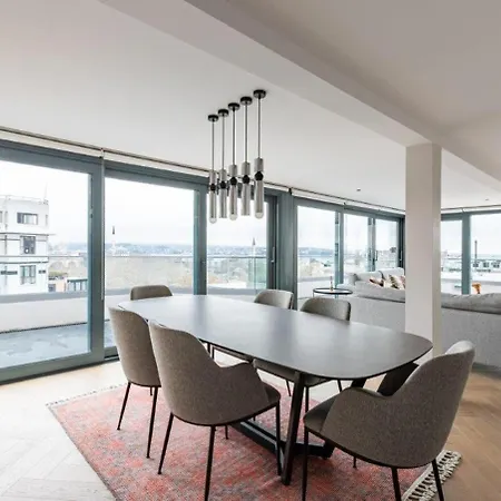 Penthouse Duplex 4br25bath Terrace Views! #258 アパート