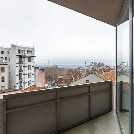 Penthouse Duplex 4br25bath Terrace Views! #258 *