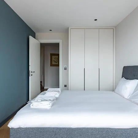 Penthouse Duplex 4br25bath Terrace Views! #258 Daire
