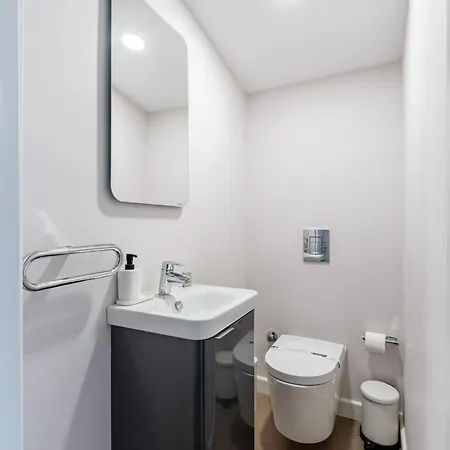 Penthouse Duplex 4br25bath Terrace Views! #258