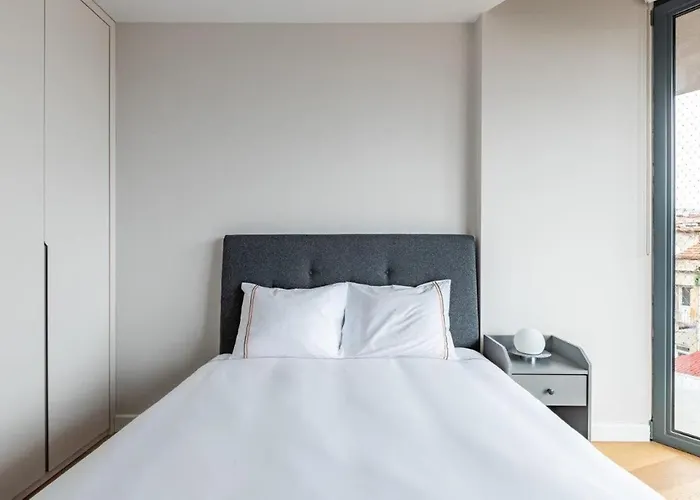 Penthouse Duplex 4br25bath Terrace Views! #258