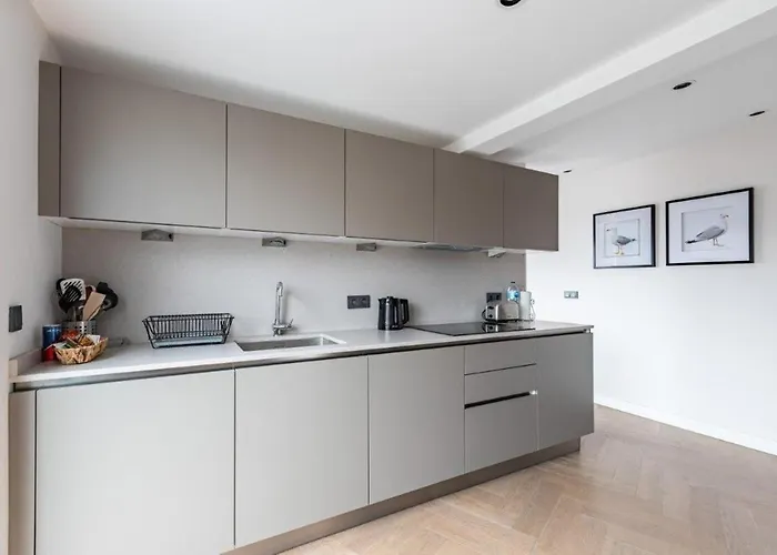 Penthouse Duplex 4br25bath Terrace Views! #258 Apartment