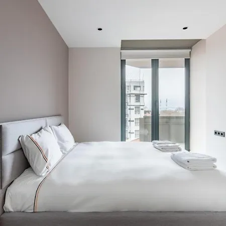 Penthouse Duplex 4br25bath Terrace Views! #258 * Istanboel