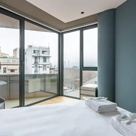 Penthouse Duplex 4br25bath Terrace Views! #258 Appartement