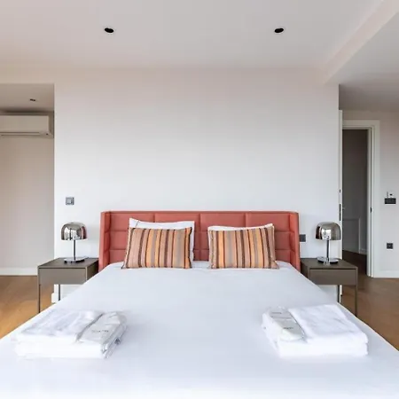 Appartement Penthouse Duplex 4br25bath Terrace Views! #258 Istanboel