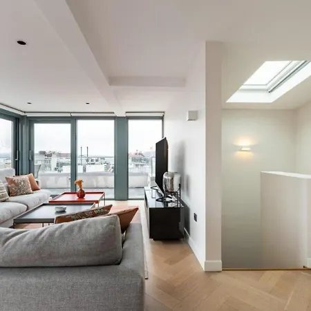 Appartement Penthouse Duplex 4br25bath Terrace Views! #258 Istanboel