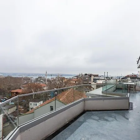 Penthouse Duplex 4br25bath Terrace Views! #258 Istanboel